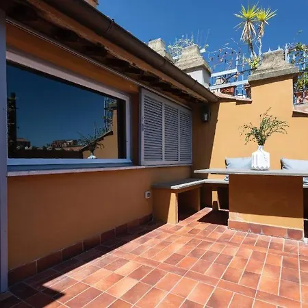 Penthouse In Piazza Venezia With Terrace Rome